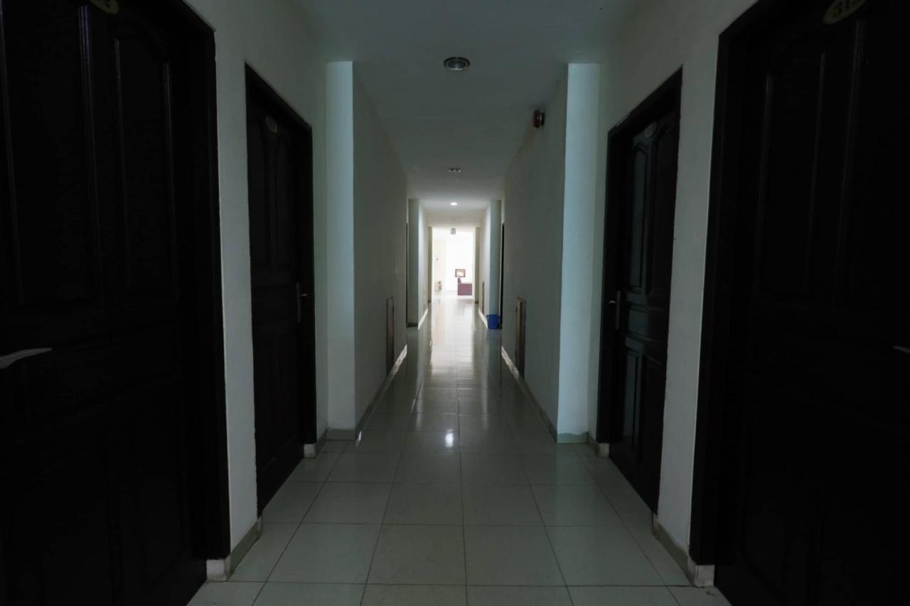 Oyo 92702 Minang Jaya Hotel Nagoya Esterno foto